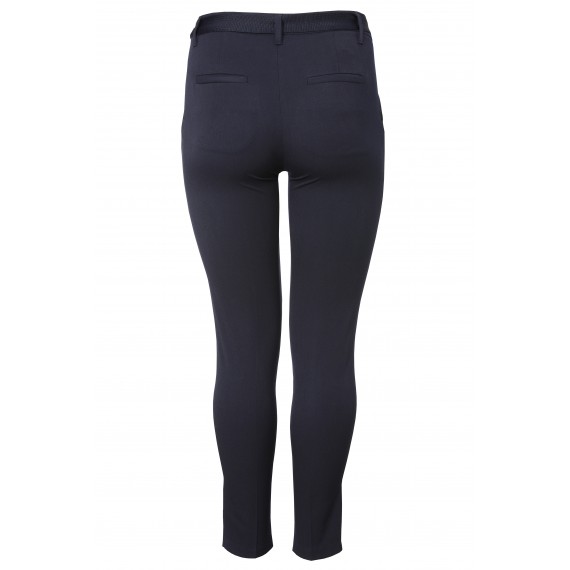 Schmale Hose mit Bügelfalten /