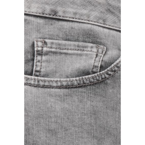 Coole Jeans mit Stickereien /