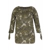 Romantische Carmen-Bluse mit Muster-Mix /