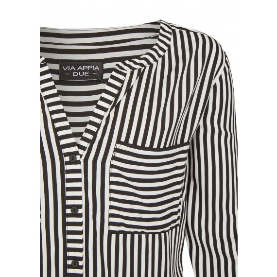 Luftige Bluse mit Streifen /