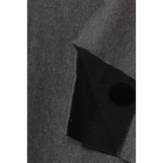 Modischer Pullover mit Knopf-Details /