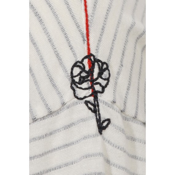 Lässiges Shirt mit Stickerei /