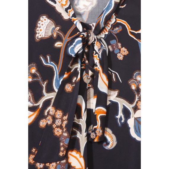 Zarte Long-Bluse mit Schluppe /