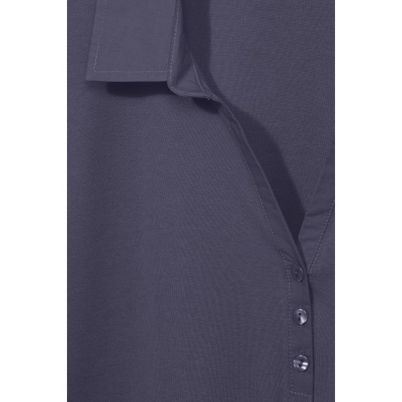 Leichtes Poloshirt mit Knöpfen /