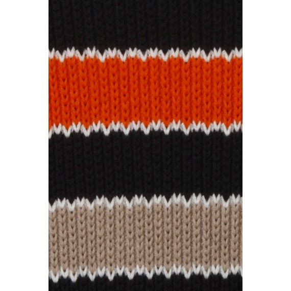 Kuscheliger Pullover mit Ringel-Muster /