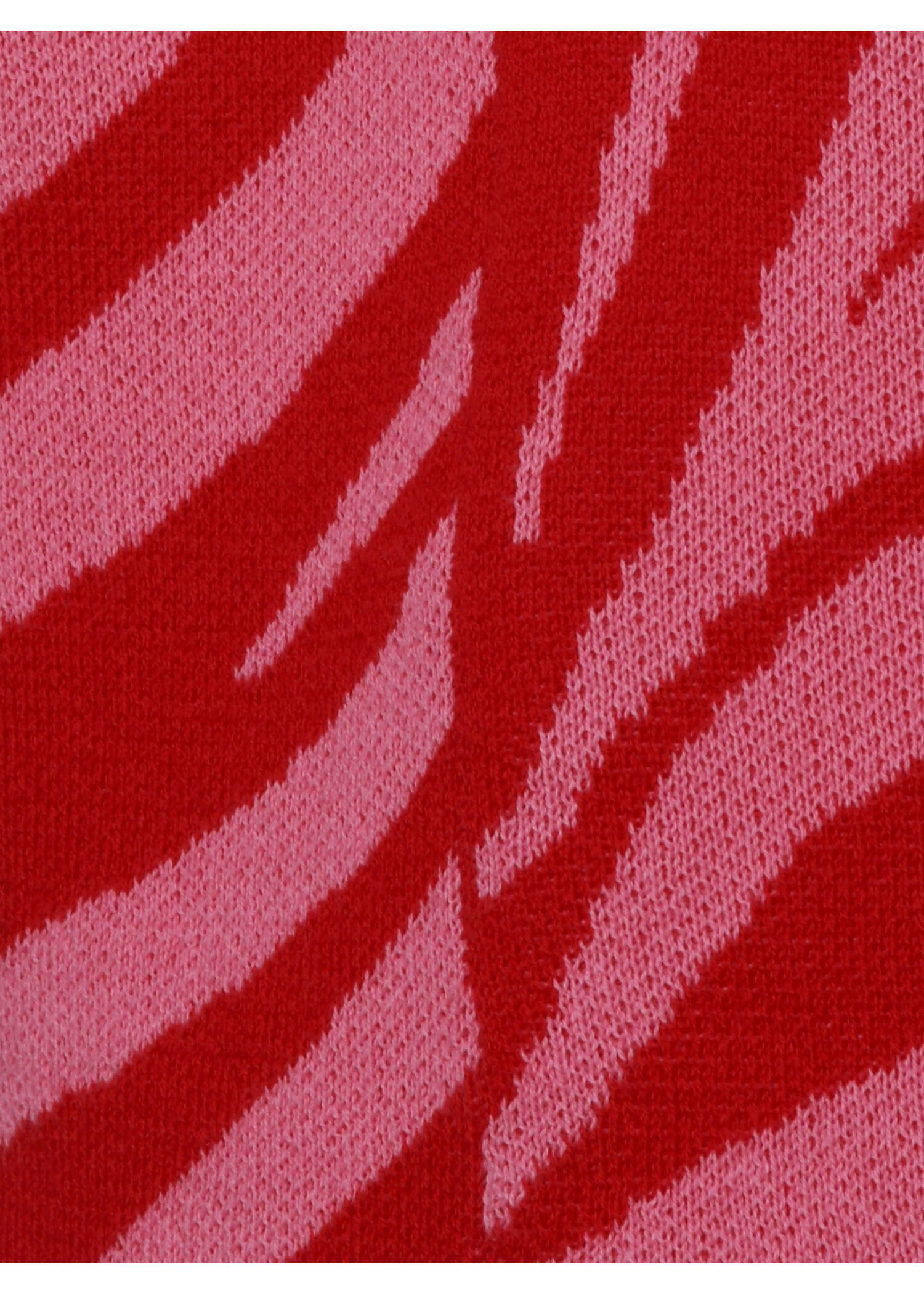 Moderner Strickpullover mit Allovermuster /