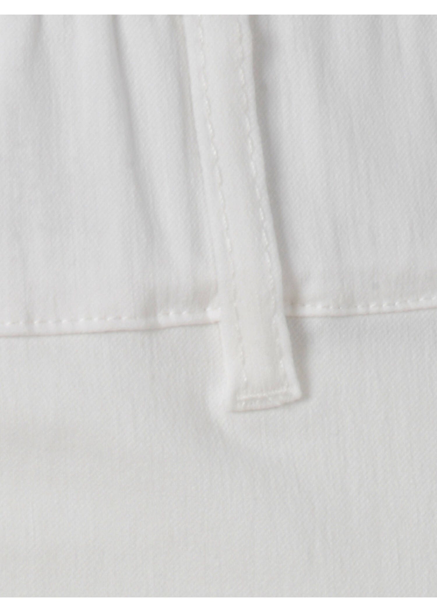 Elastische 3/4-Hose mit schmalem Bein /