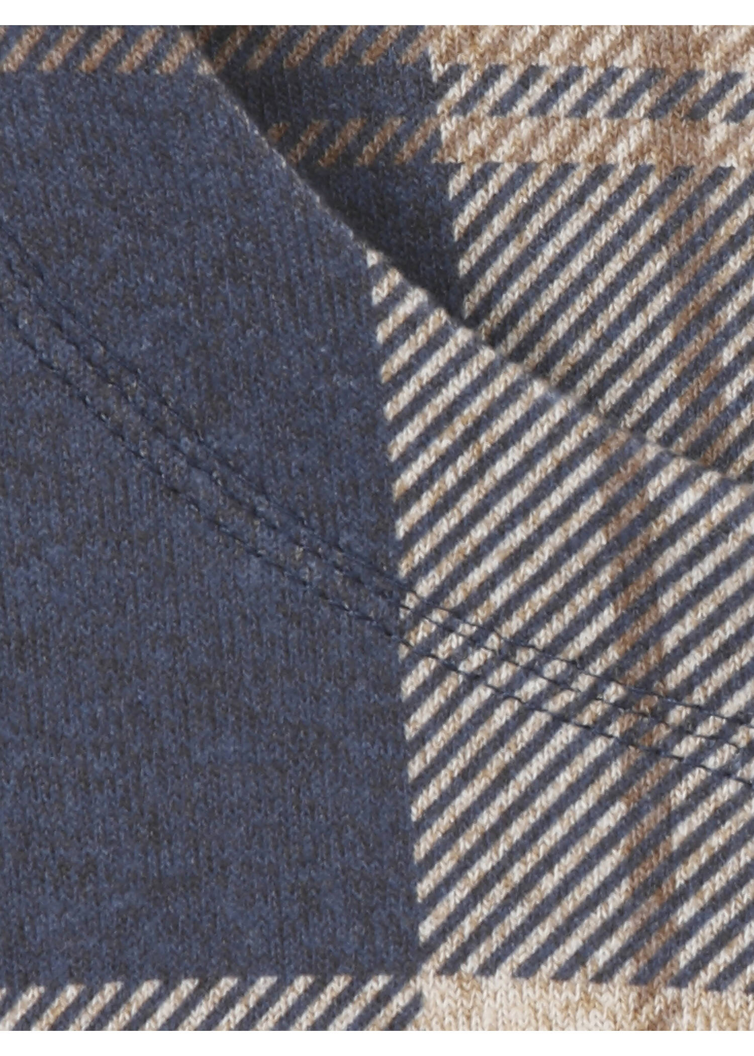 Flauschiges Sweatshirt mit Tartan-Muster /