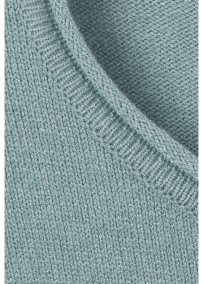 Edler Feinstrickpullover mit Streifenmuster / 