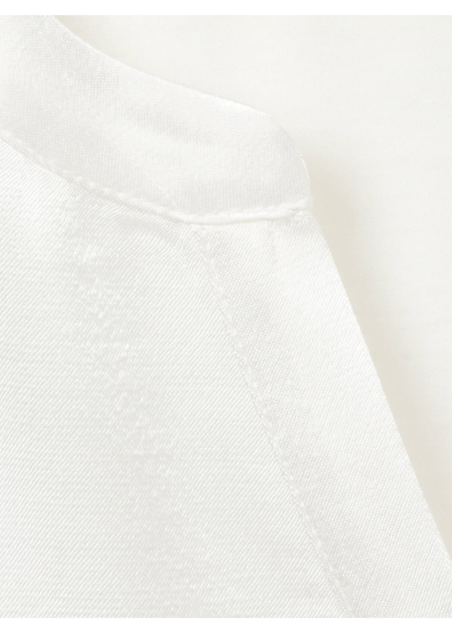 Edles 3/4-Arm Blusenshirt mit glänzender Front /