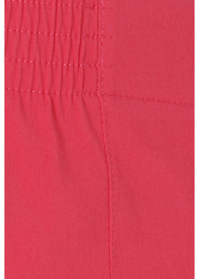 Passgenaue 3/4 Schlupf-Hose mit geradem Bein / 