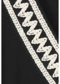 Schwarzes T-Shirt mit geschmücktem V-Ausschnitt / 