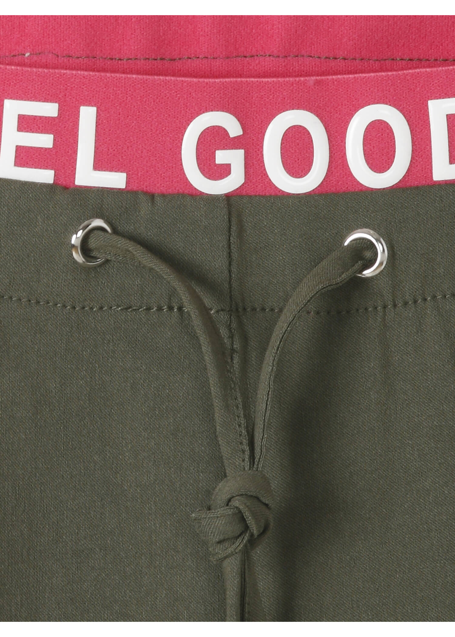 7/8 Modern Jogg-Pants mit schmalen Beinen /