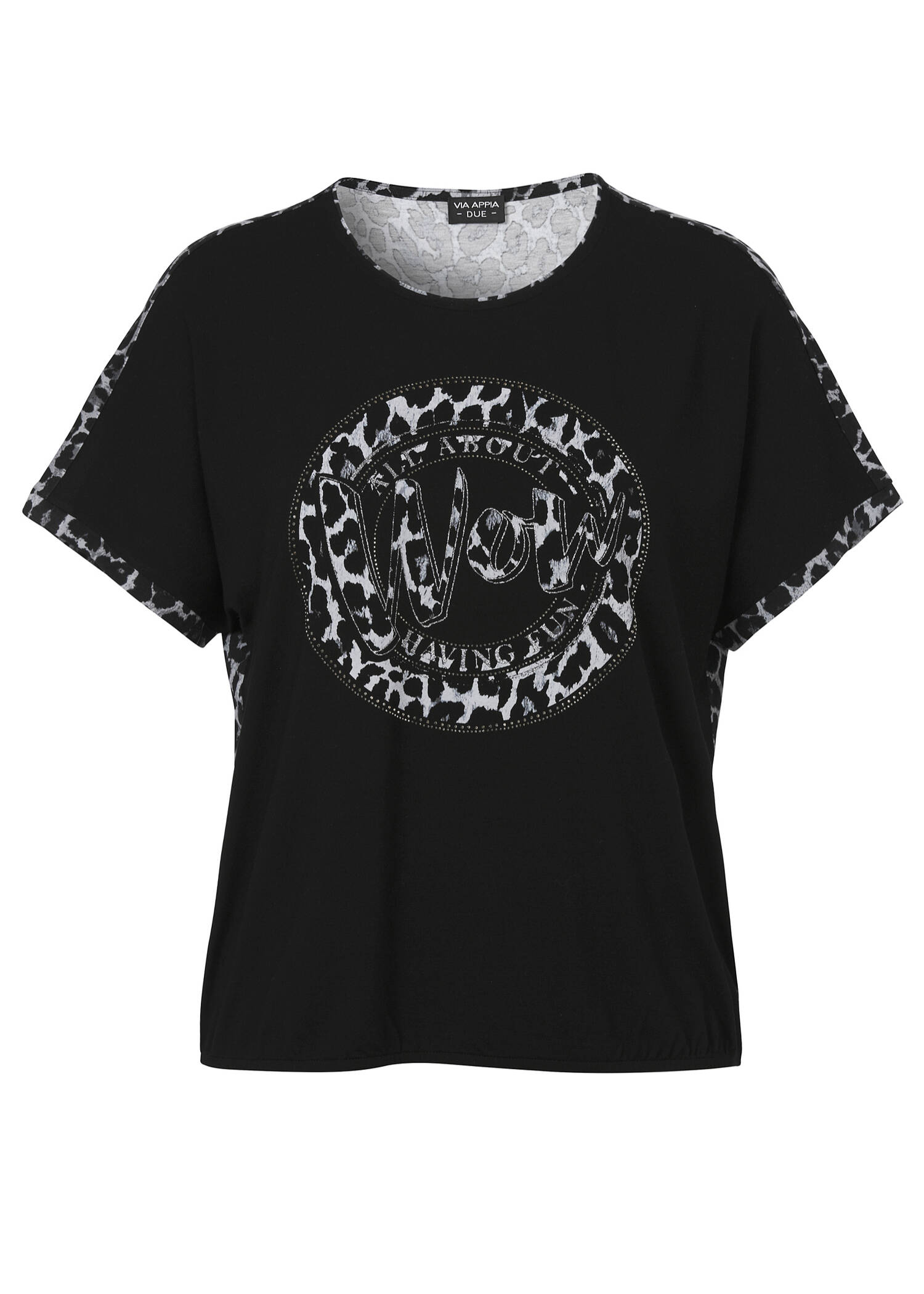 Schwarzes Shirt mit Leo-Details /