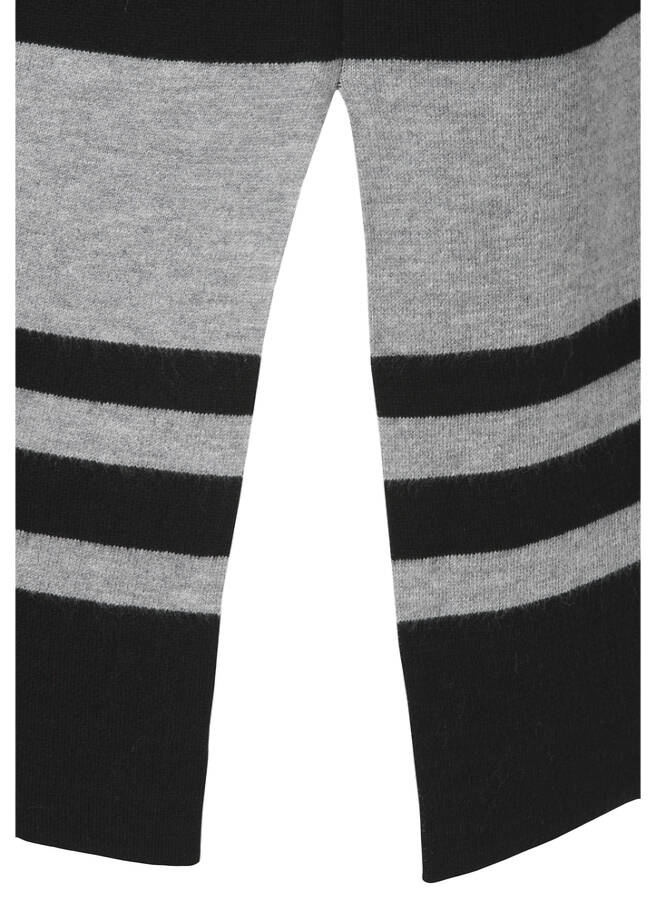 Weicher Feinstrick-Pullover Bicolor mit Kelchkragen / 