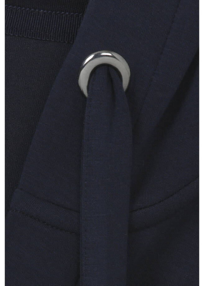 Offene Jacke mit Kapuze / 