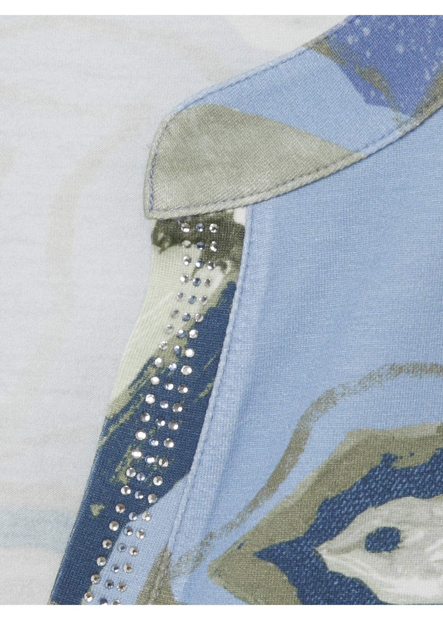 Viskose Jersey Print Shirt mit Gummizugsaum / 