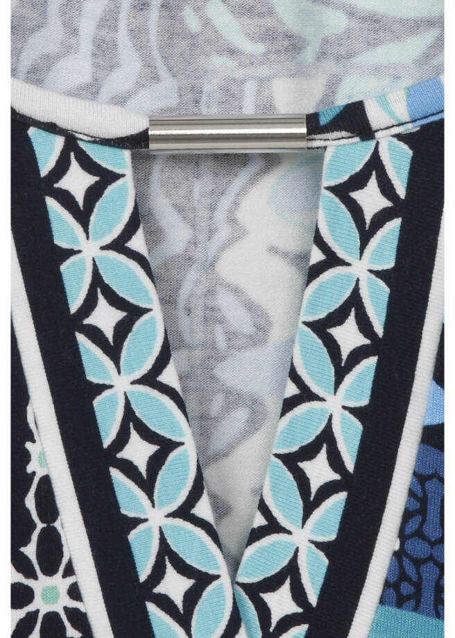 Print-Shirt im leichten A-Schnitt / 