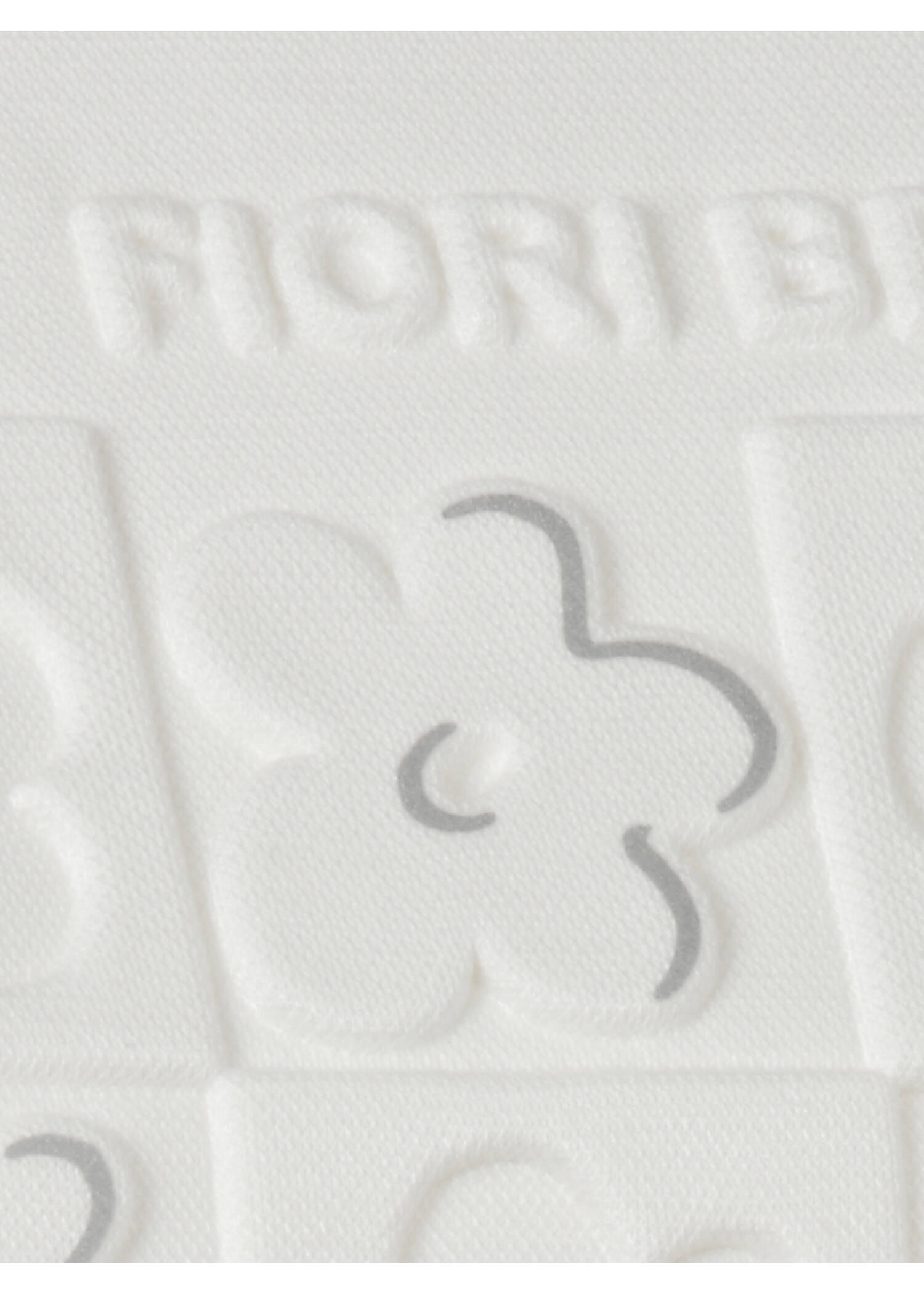 T-Shirt Uni mit tonigem Front-Motiv / 