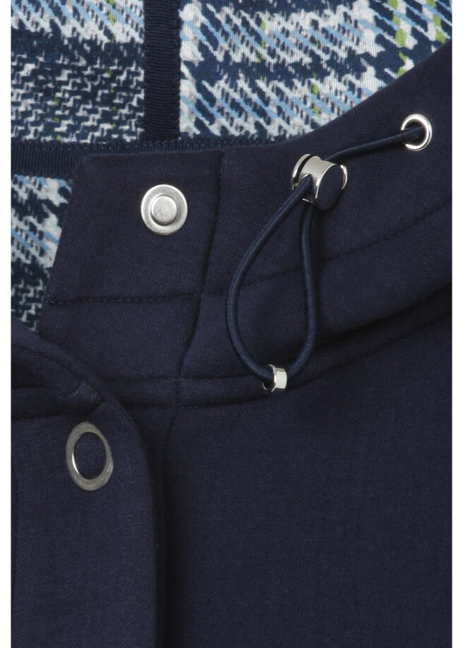 Übergangsjacke / Longjacke mit Kapuze /
