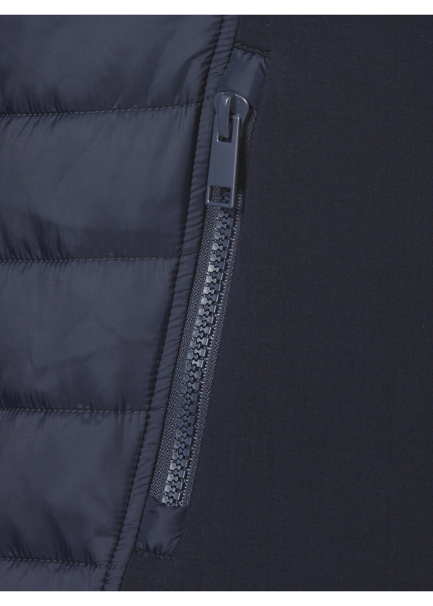 Dunkelblaue Kapuzenjacke mit Steppeinsätzen /