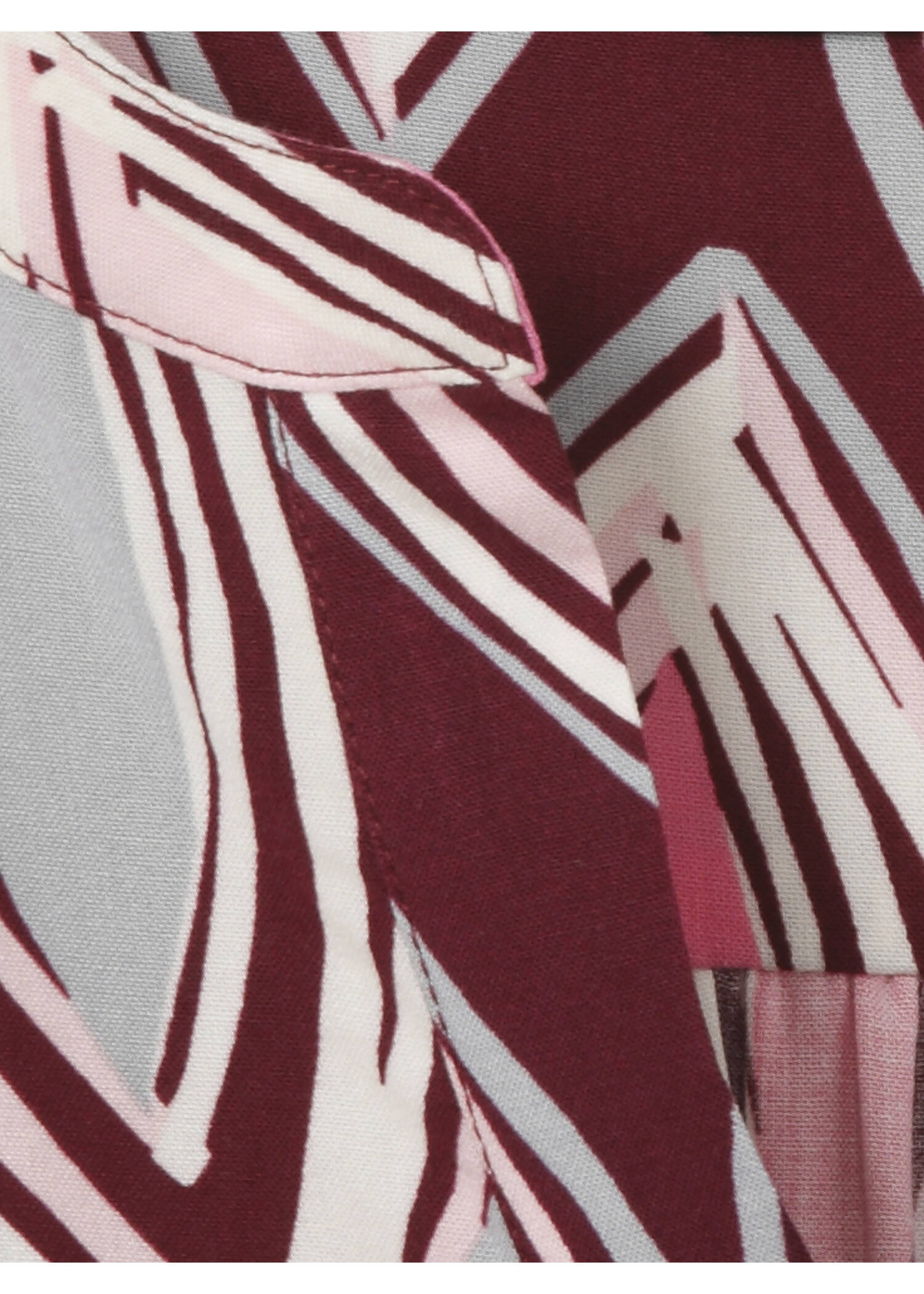 Fließende Viskosebluse mit Print / 