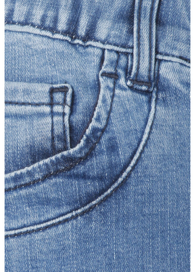 Klassische 5-Pocket-Jeans mit Ziernähten / 