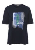 Modernes T-Shirt mit Schmucksteinen / 