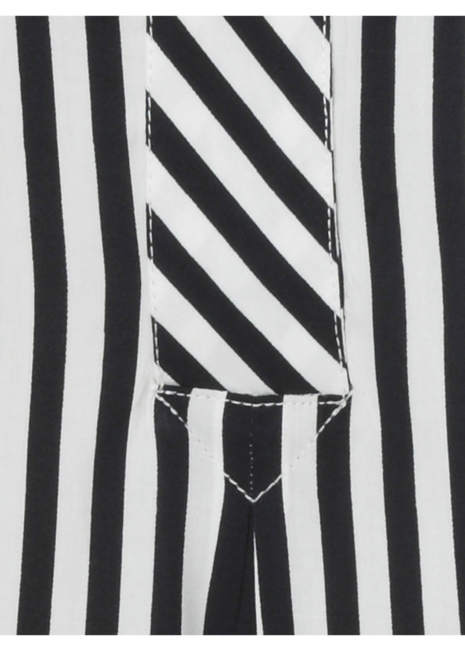 Modische Tunika in gestreiftem Muster /