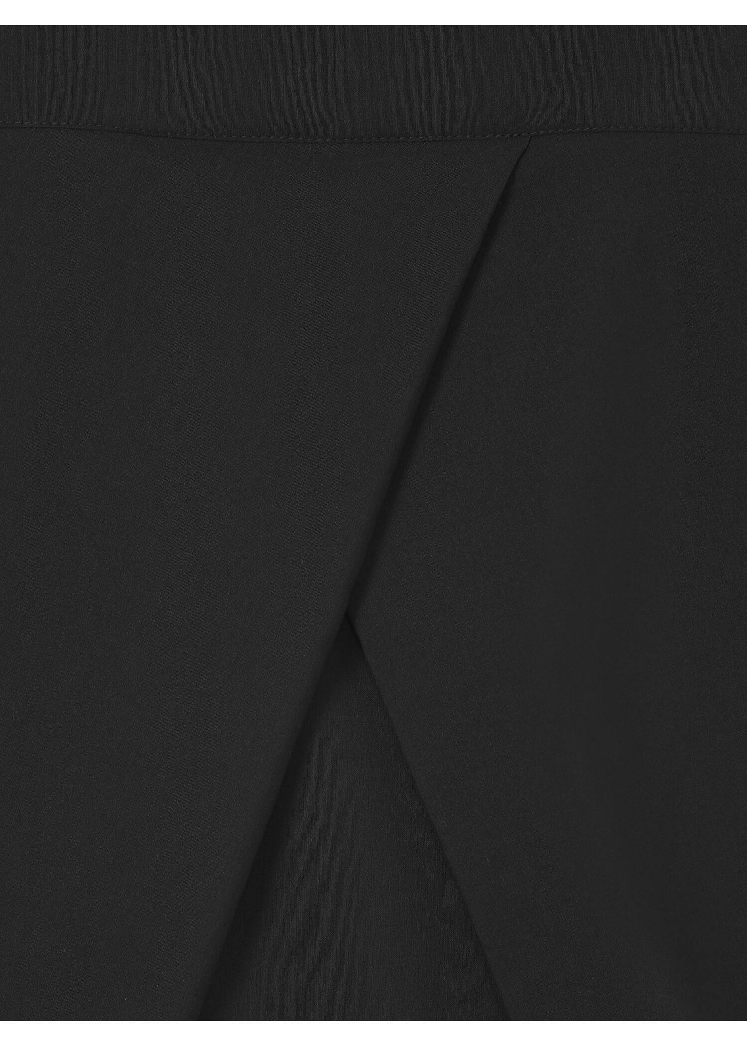 Edle Halbarm- Schlupfbluse in Schwarz mit Blusenkragen /
