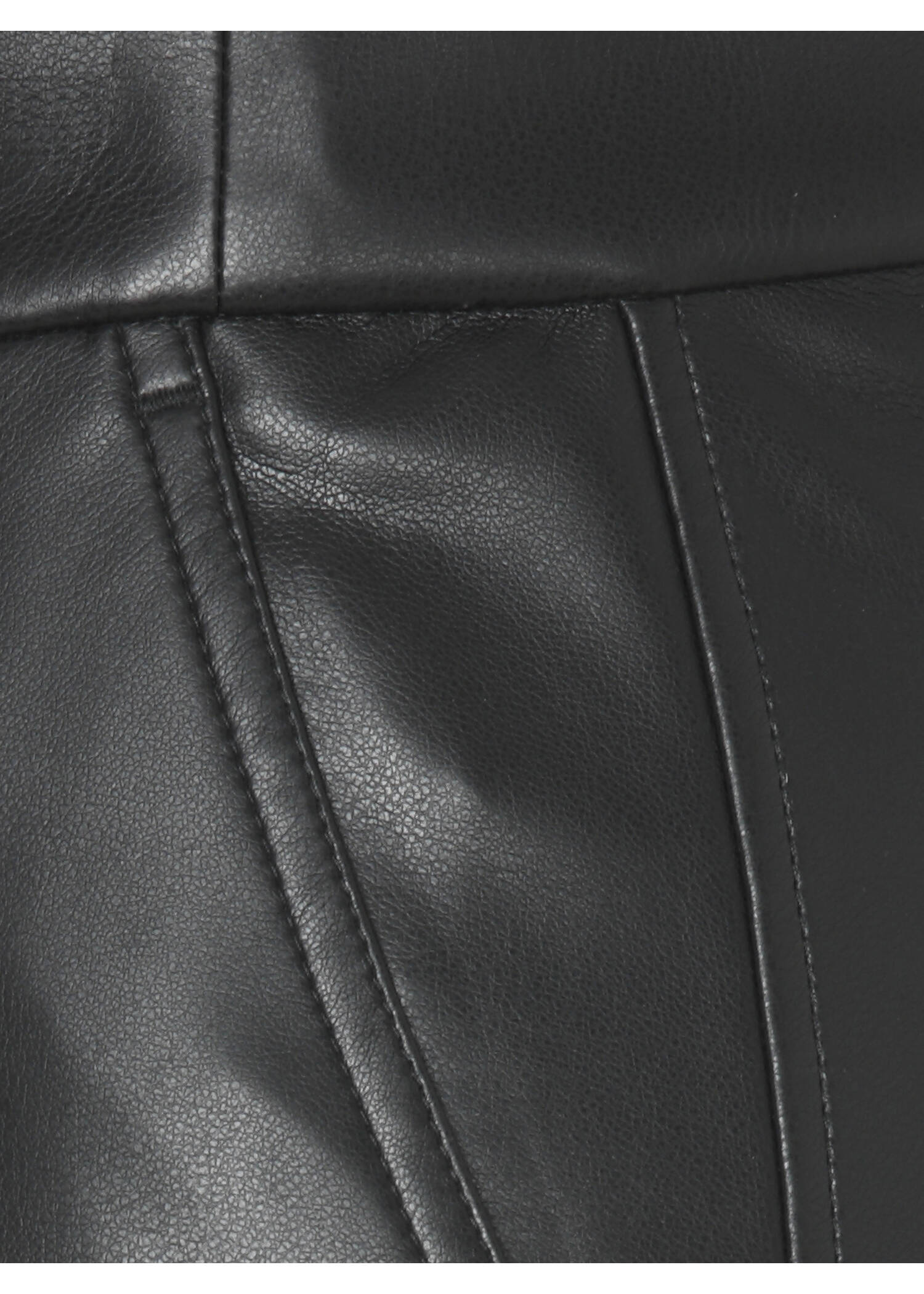 Coole Schlupfhose aus veganem Leder /