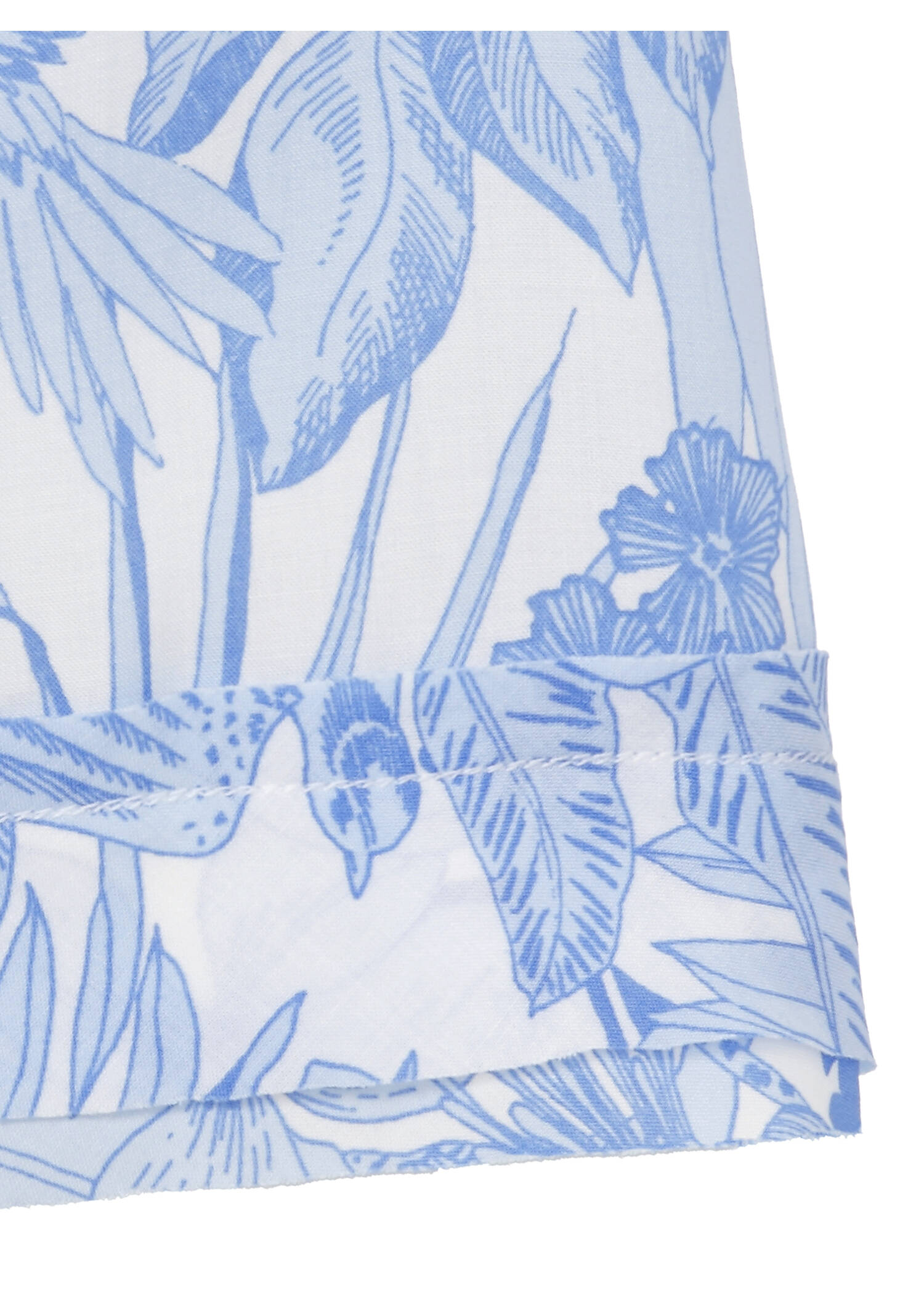 Stilvolle 3/4-Arm-Viskosebluse mit Tropenmotiven / 