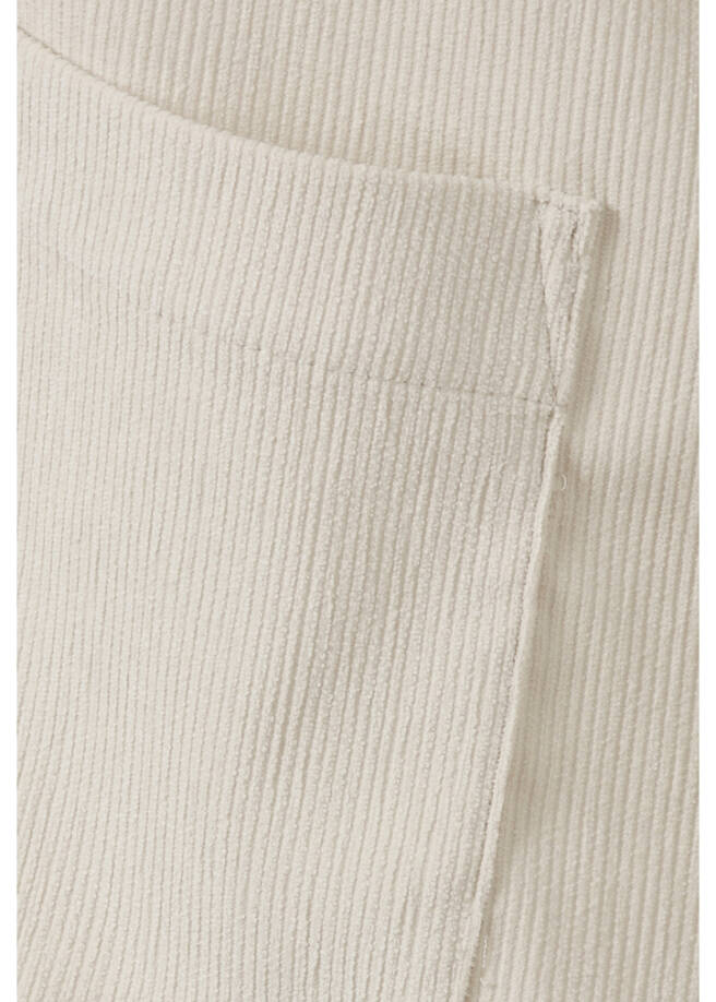 Sandfarbene Cord-Jacke / 