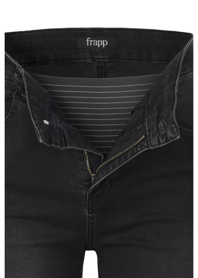 Innovative Belly Shape Jeans / 