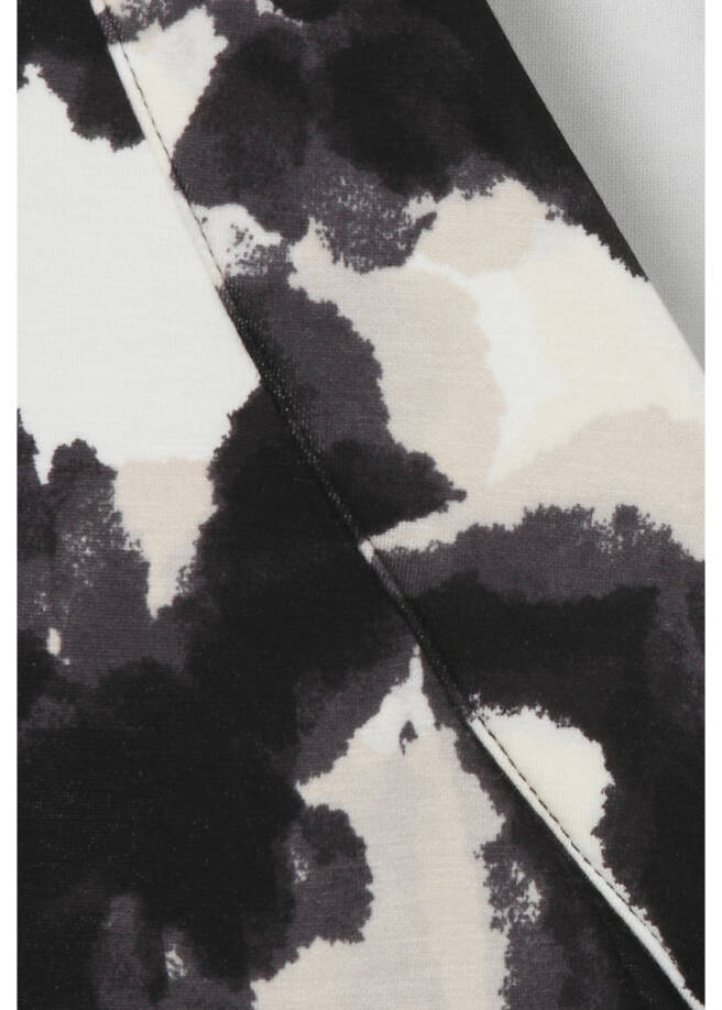 Topmodisches Sweatshirt / 