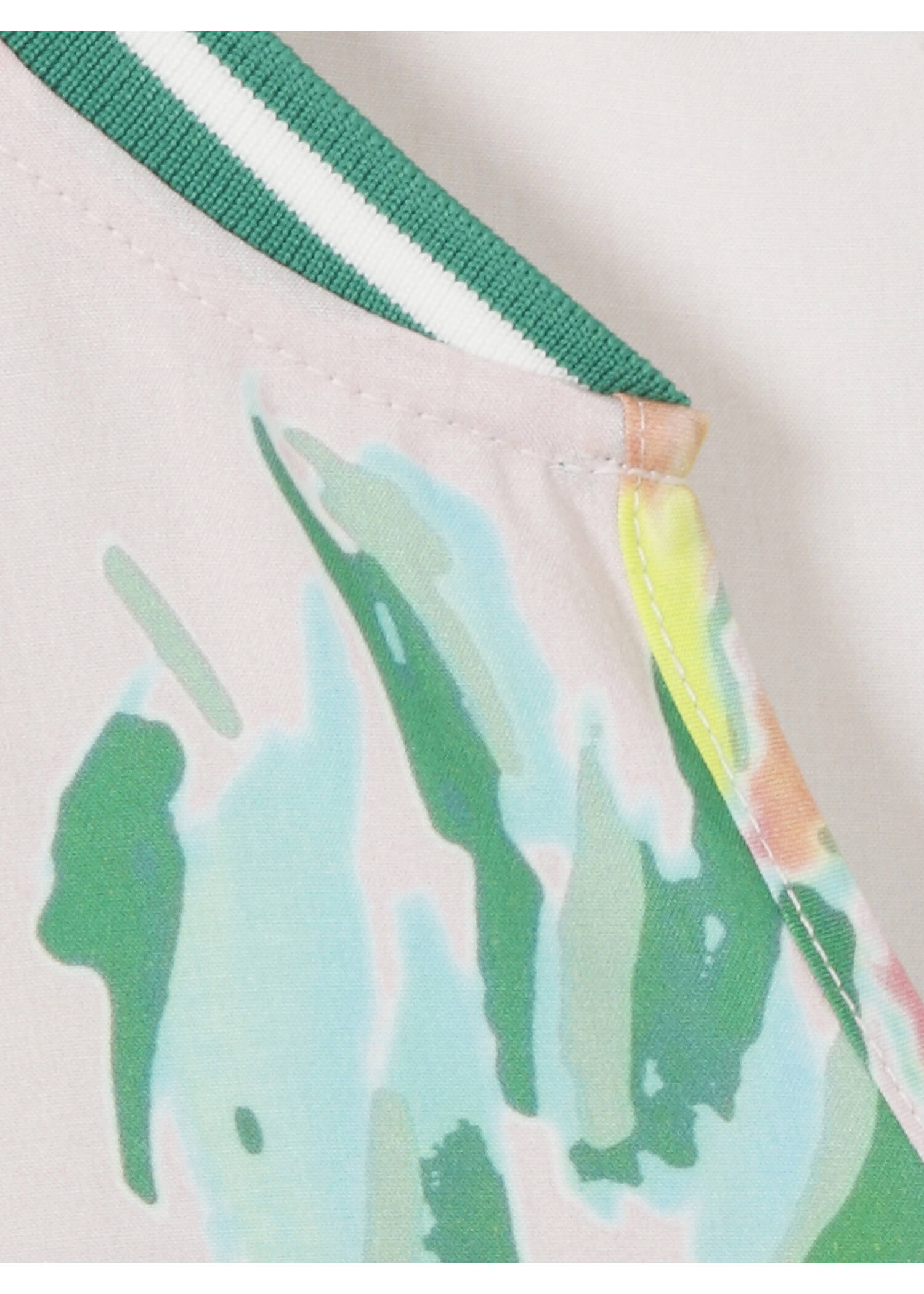 Fließende Viskosebluse Kurzarm mit Print /