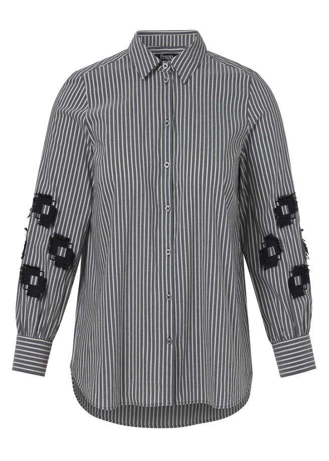 Längsgestreifte Baumwoll-Stretchbluse mit Verzierung am Arm navy/sand Frontansicht